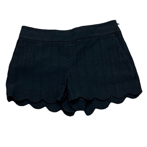 ANN TAYLOR LOFT BLACK SCALLOPED HEM TEXTURED SHORTS PREPPY GOTH CAPSULE BEACH 4 - Picture 1 of 9